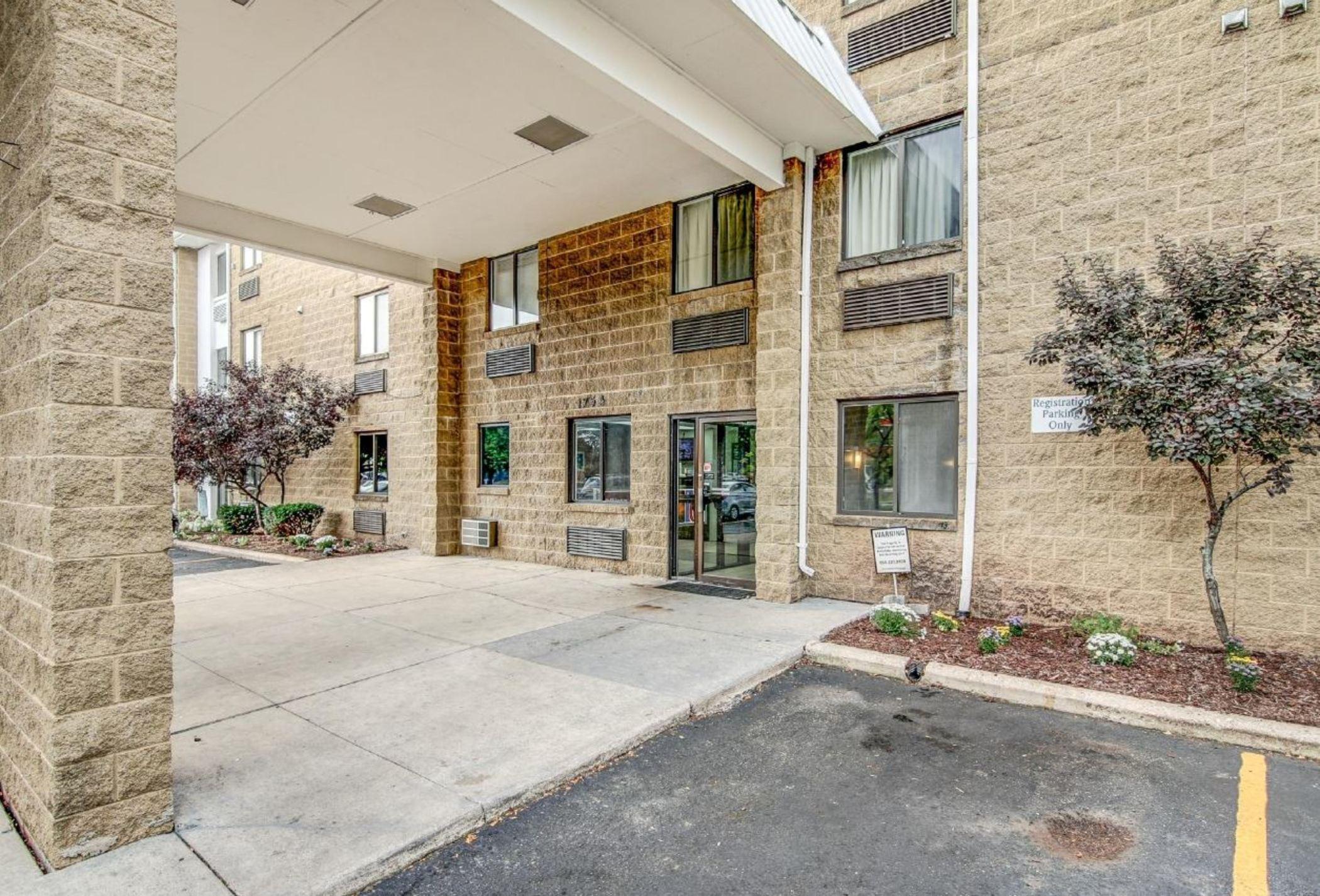 Americinn By Wyndham Madison Wi Exterior foto